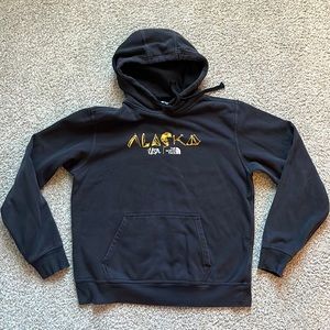 The North Face Men’s Alaska Pullover Hoodie Medium